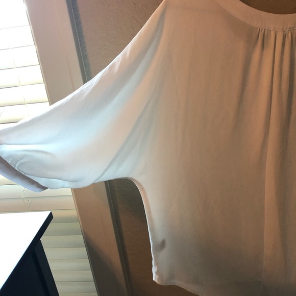 GLAM brand White Top - Functional Button - Picture 4 of 6